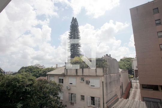 Quarto 3 Vista de apartamento à venda com 3 quartos, 72m² em Higienópolis, Porto Alegre