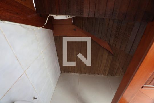 Lavabo de casa de condomínio à venda com 2 quartos, 88m² em Rio Branco, Canoas