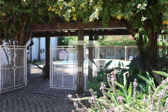 Área comum de casa de condomínio à venda com 2 quartos, 88m² em Rio Branco, Canoas