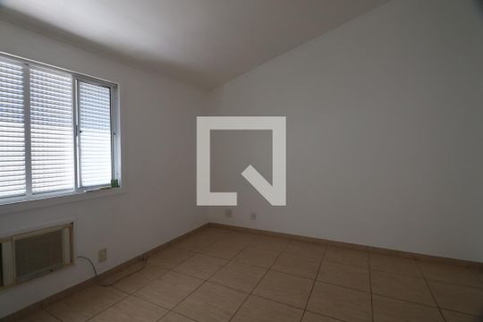 Quarto 1 de casa de condomínio à venda com 2 quartos, 88m² em Rio Branco, Canoas