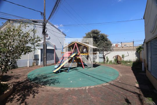 Área comum - Playground de casa de condomínio à venda com 2 quartos, 88m² em Rio Branco, Canoas