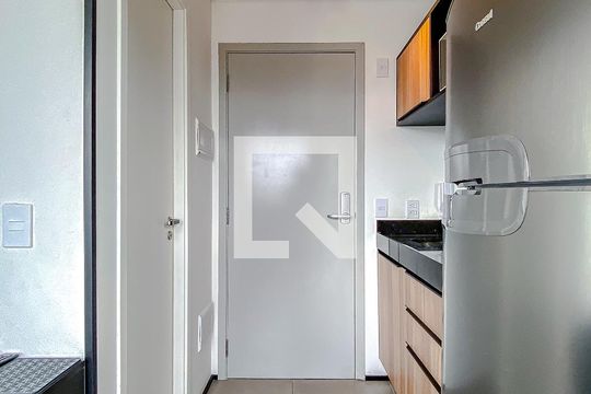 Cozinha de kitnet/studio para alugar com 1 quarto, 16m² em Vila Mariana, São Paulo