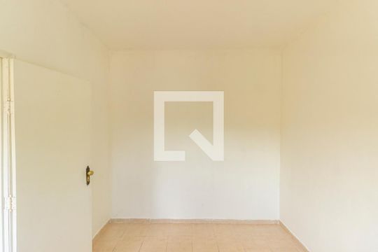 Quarto de casa para alugar com 1 quarto, 50m² em Quintino Bocaiúva, Rio de Janeiro