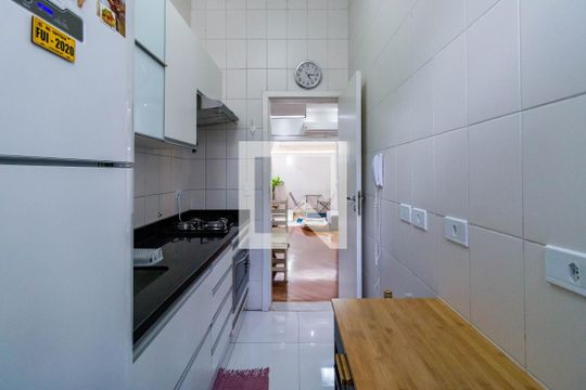 Cozinha de casa de condomínio à venda com 2 quartos, 140m² em Real Parque, São Paulo