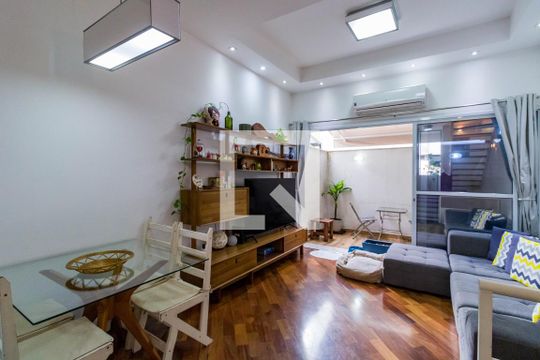Casa de Condomínio à venda com 2 quartos, 140m² em Real Parque, São Paulo