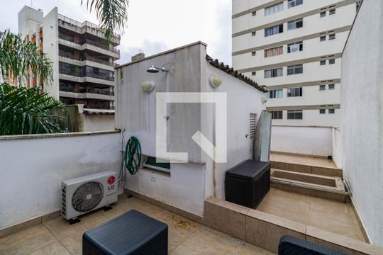 Área comum de casa de condomínio à venda com 2 quartos, 140m² em Real Parque, São Paulo