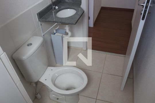 Banheiro de apartamento para alugar com 3 quartos, 65m² em Jk, Contagem
