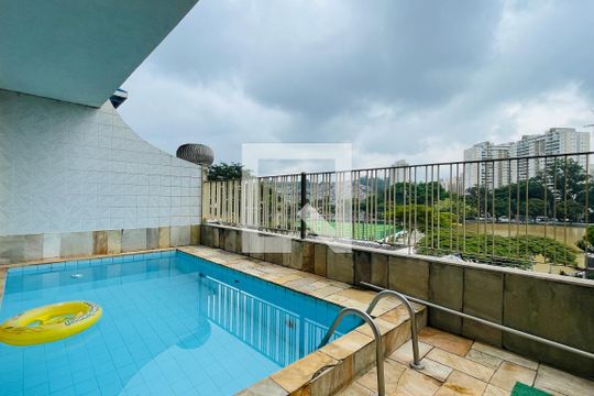 Área externa de casa à venda com 3 quartos, 505m² em Vila Galvão, Guarulhos