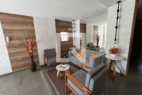 Hall de entrada de apartamento à venda com 2 quartos, 76m² em Méier, Rio de Janeiro