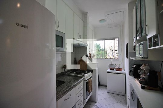Cozinha  de apartamento para alugar com 2 quartos, 50m² em Demarchi, São Bernardo do Campo