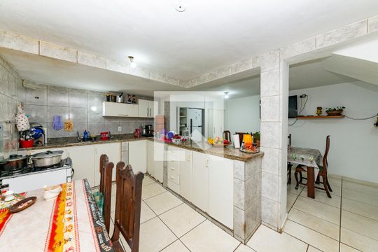 Cozinha de casa para alugar com 5 quartos, 540m² em Nova Barroca, Belo Horizonte