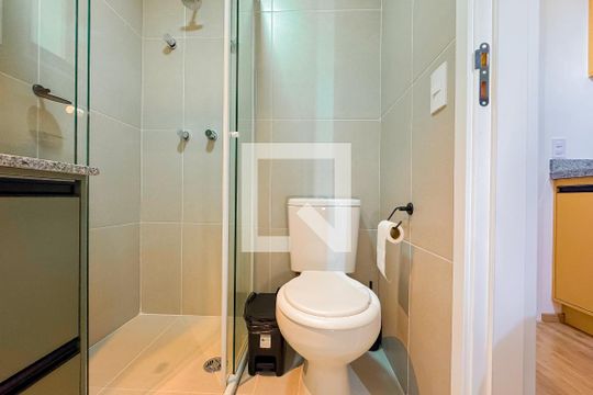 Banheiro de kitnet/studio à venda com 1 quarto, 23m² em Vila Mariana, São Paulo