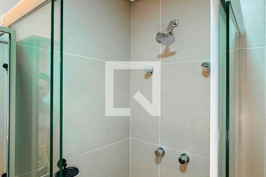 Banheiro de kitnet/studio à venda com 1 quarto, 23m² em Vila Mariana, São Paulo