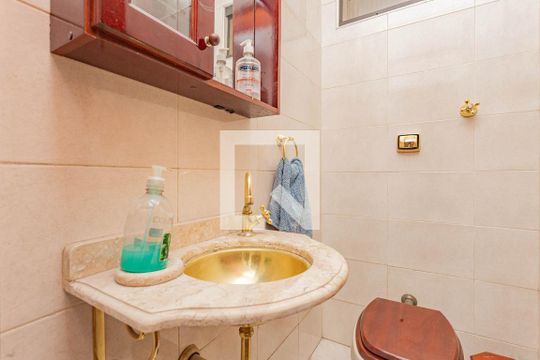 Lavabo de apartamento para alugar com 3 quartos, 136m² em Cambuci, São Paulo