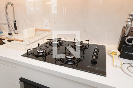 Detalhe da cozinha de apartamento para alugar com 1 quarto, 34m² em Jardim Taquaral, São Paulo