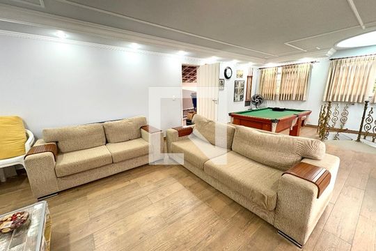 Sala do andar superior de casa à venda com 3 quartos, 213m² em Jardim Sao Vicente, Jundiaí