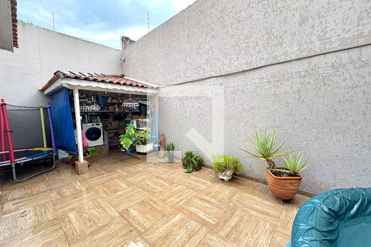 Quintal de casa à venda com 3 quartos, 213m² em Jardim Sao Vicente, Jundiaí