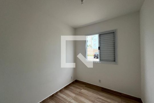 Quarto 1 de apartamento para alugar com 2 quartos, 46m² em Parque Santa Rosa, Suzano