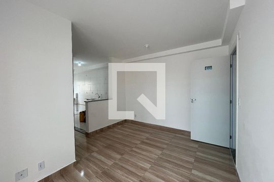 Sala de apartamento para alugar com 2 quartos, 46m² em Parque Santa Rosa, Suzano