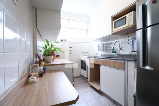 Cozinha de apartamento para alugar com 2 quartos, 81m² em Barra Funda, São Paulo