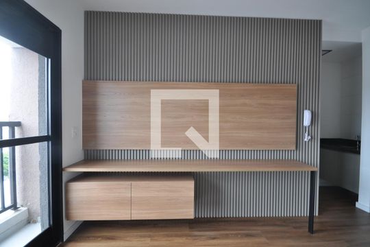 Sala de apartamento para alugar com 1 quarto, 38m² em Vila Mazzei, São Paulo