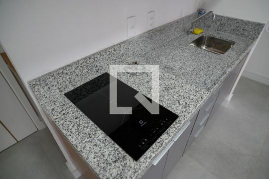 Cozinha de apartamento para alugar com 1 quarto, 34m² em Vila Nair, São Paulo