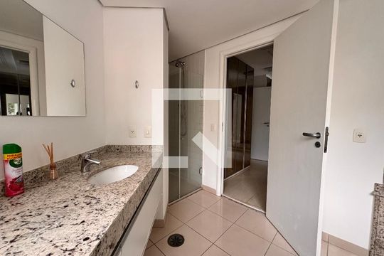 Banheiro da suíte de apartamento à venda com 2 quartos, 104m² em Jardim, Santo André