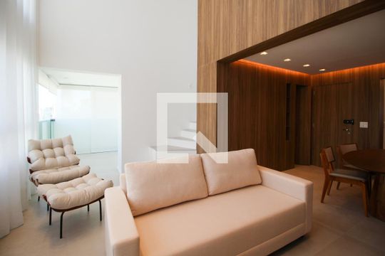 Sala de apartamento para alugar com 2 quartos, 91m² em Indianópolis, São Paulo