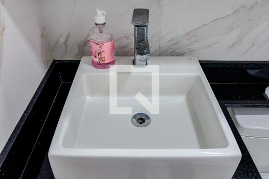 Banheiro da Suíte de apartamento à venda com 2 quartos, 64m² em Cambuci, São Paulo