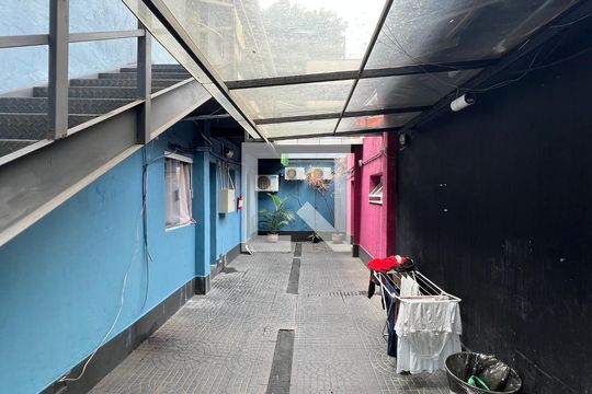 Área comum de casa à venda com 6 quartos, 300m² em Vila Madalena, São Paulo