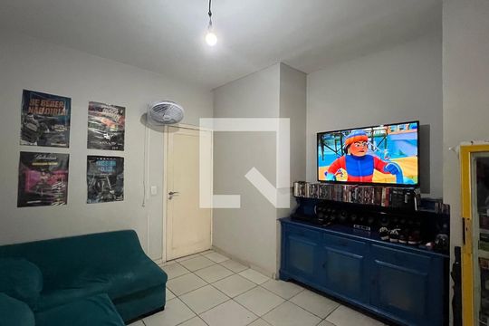 Sala 2 de casa à venda com 6 quartos, 300m² em Vila Madalena, São Paulo