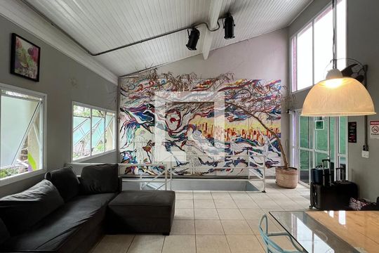 Casa à venda com 6 quartos, 300m² em Vila Madalena, São Paulo