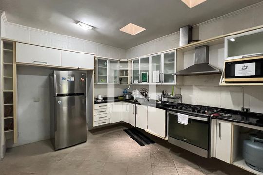 Cozinha de casa à venda com 6 quartos, 300m² em Vila Madalena, São Paulo