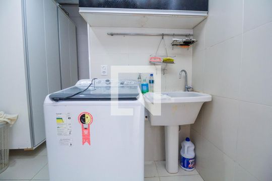 Quintal e Área de Serviço de casa à venda com 3 quartos, 250m² em Cidade Líder, São Paulo