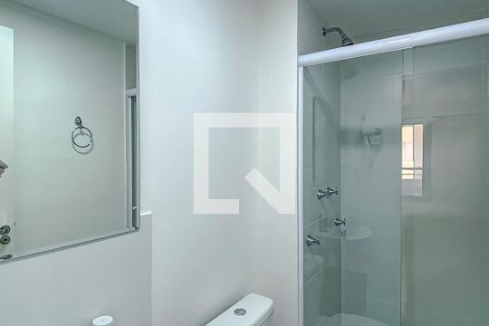 Banheiro de apartamento para alugar com 1 quarto, 35m² em Brás, São Paulo