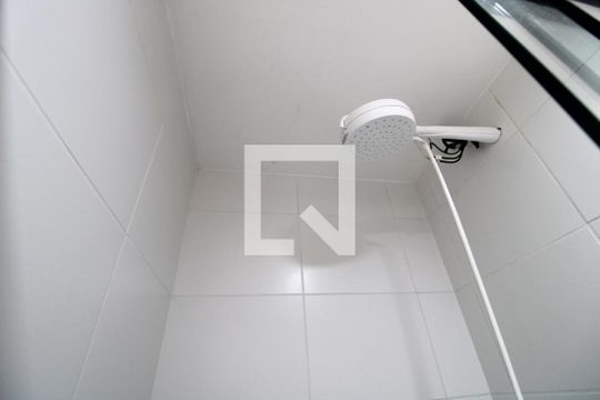 Banheiro de apartamento à venda com 1 quarto, 29m² em Jardim Prudência, São Paulo