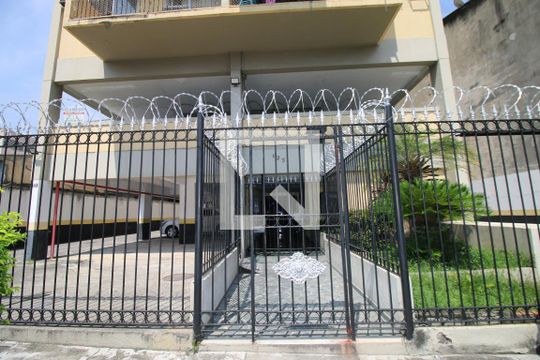Fachada e portaria de apartamento à venda com 2 quartos, 74m² em Irajá, Rio de Janeiro