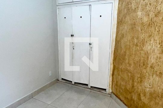 Quarto 2 de apartamento à venda com 2 quartos, 48m² em Centro, Belo Horizonte