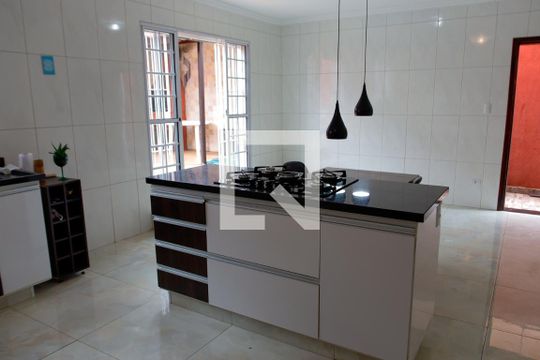 Cozinha de casa à venda com 5 quartos, 480m² em City Bussocaba, Osasco