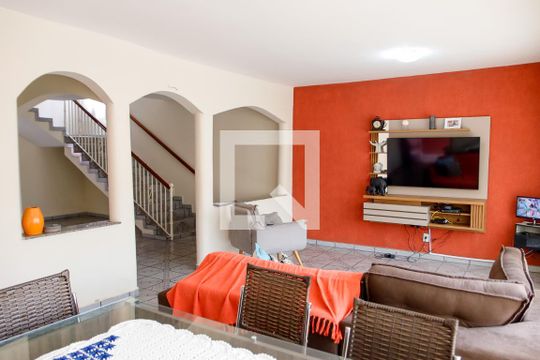 Casa à venda com 5 quartos, 480m² em City Bussocaba, Osasco