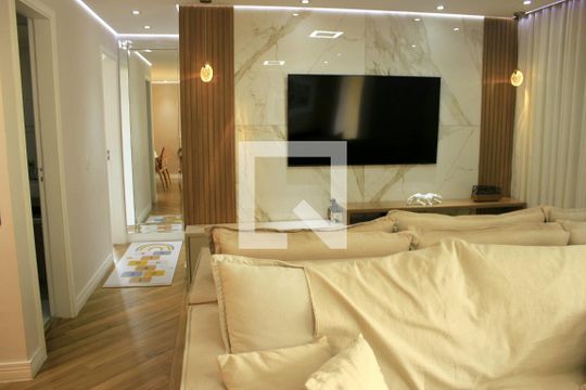 Sala de apartamento à venda com 3 quartos, 76m² em Picanço, Guarulhos