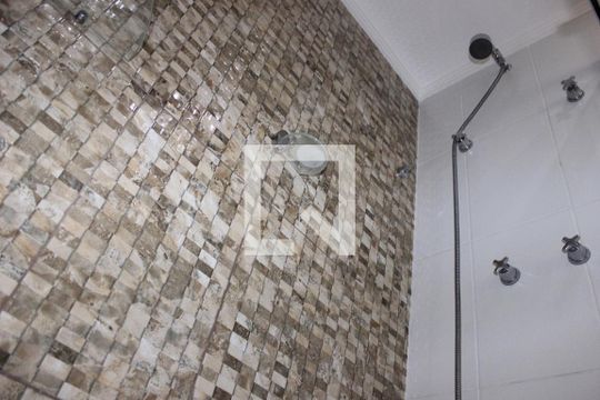 Banheiro Social de apartamento à venda com 3 quartos, 76m² em Picanço, Guarulhos