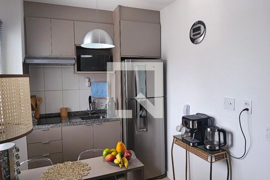 Cozinha de apartamento para alugar com 1 quarto, 24m² em Sé, São Paulo