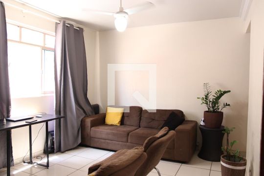 Apartamento para alugar com 2 quartos, 60m² em Jardim Goiás, Goiânia