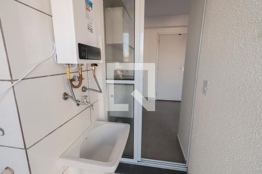 Área de Serviço de apartamento para alugar com 2 quartos, 50m² em Vila Carrão, São Paulo