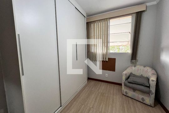 Quarto 01 de apartamento à venda com 3 quartos, 75m² em Pechincha, Rio de Janeiro