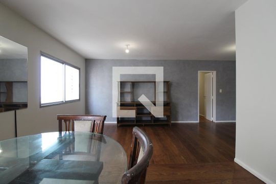 Sala de apartamento à venda com 3 quartos, 130m² em Itaim Bibi, São Paulo