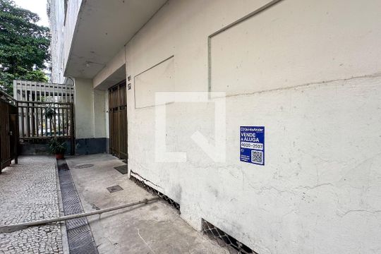 Plaquinha de apartamento à venda com 1 quarto, 40m² em Leme, Rio de Janeiro