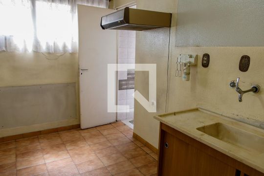 Cozinha de apartamento à venda com 3 quartos, 60m² em Piratininga, Osasco