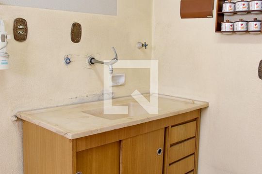 Cozinha de apartamento à venda com 3 quartos, 60m² em Piratininga, Osasco